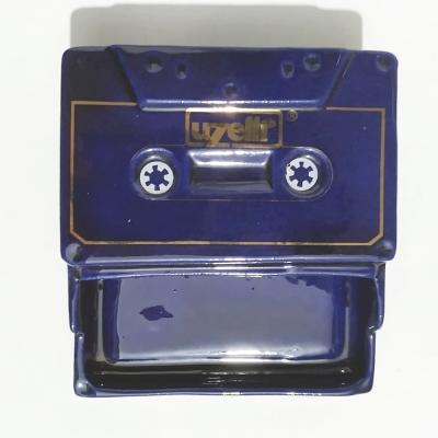 Uzelli kaset - Kaset formlu kül tablası
